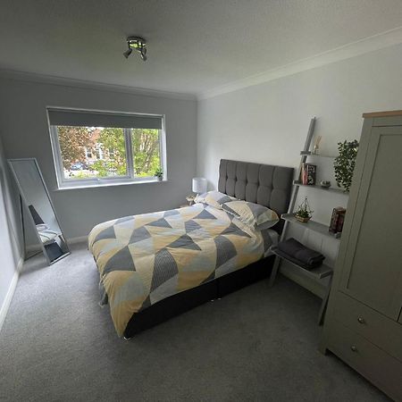 Canal Side Retreat - 2 Bedroom Apartment Heybridge  Værelse billede