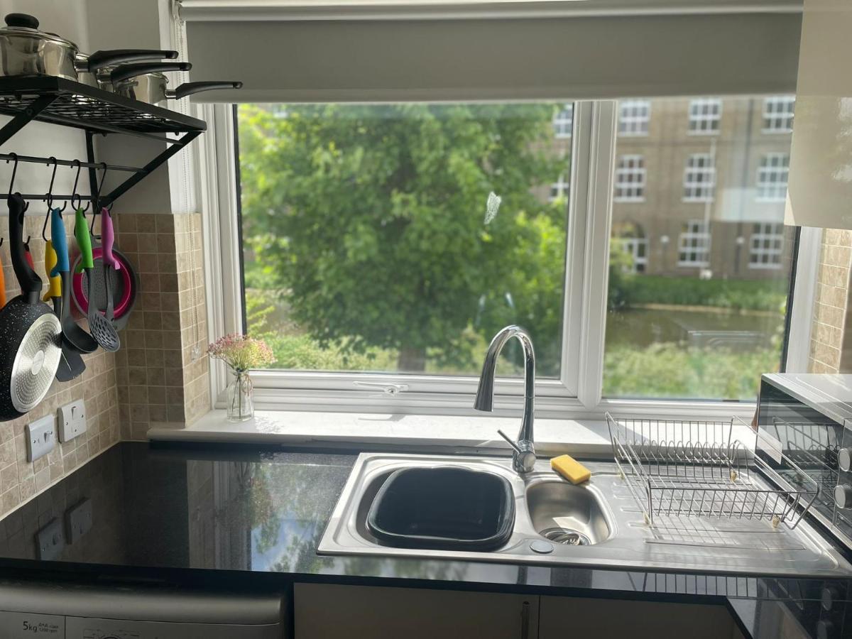 Canal Side Retreat - 2 Bedroom Apartment Heybridge  Eksteriør billede