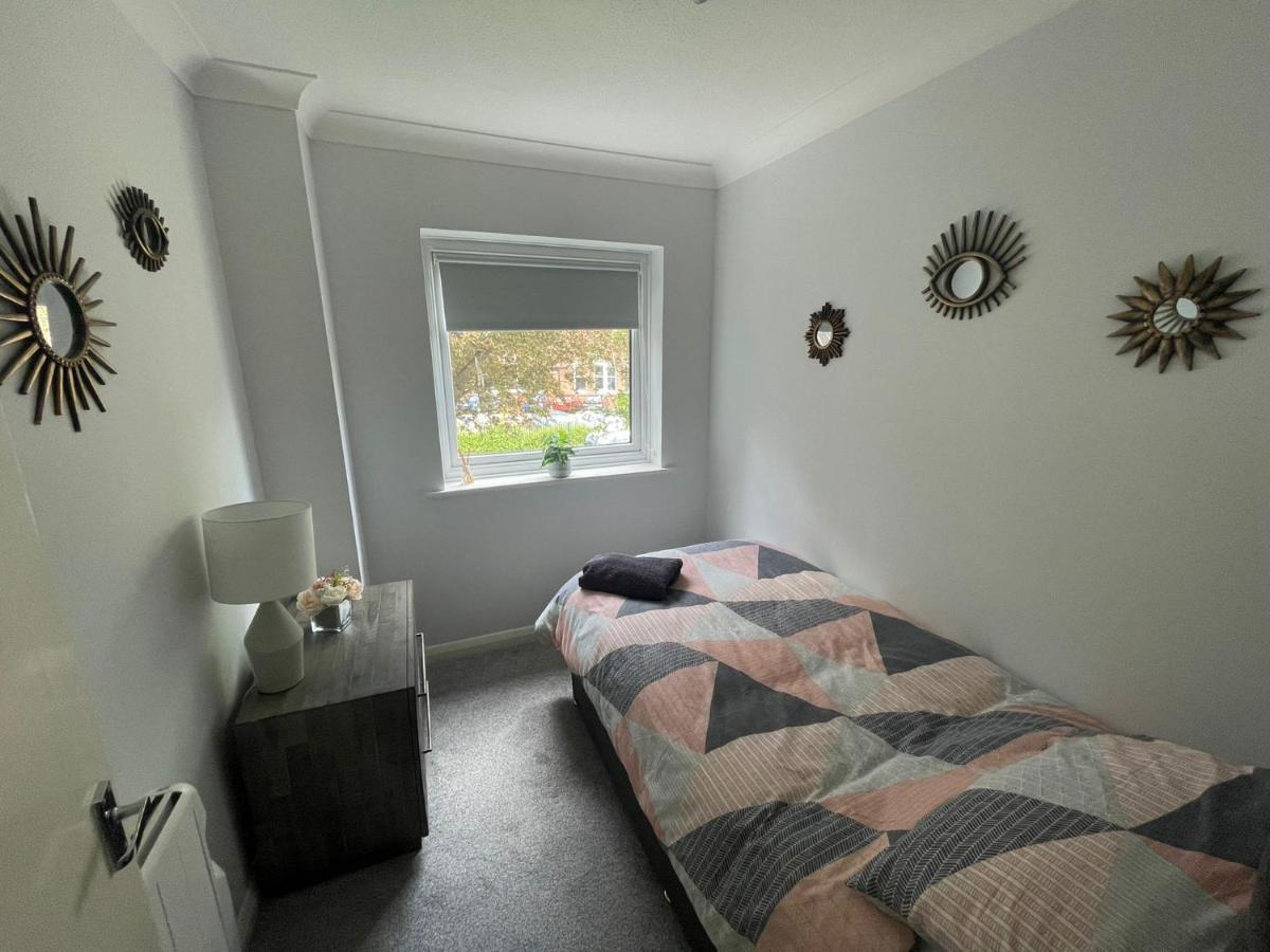 Canal Side Retreat - 2 Bedroom Apartment Heybridge  Eksteriør billede